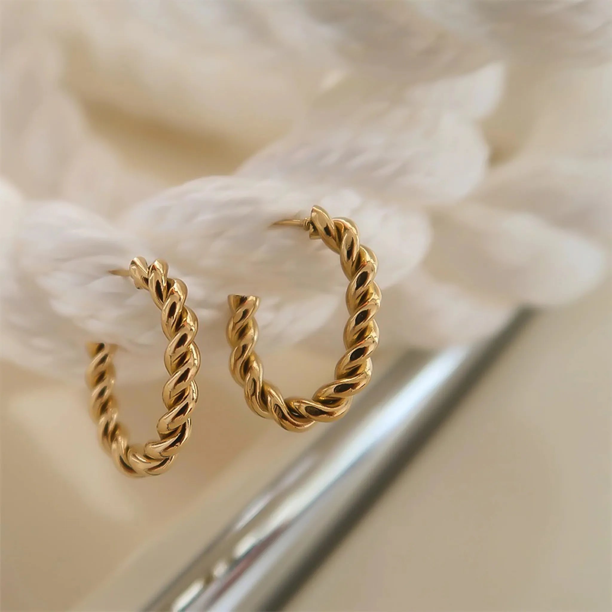 CROISSANT HOOP