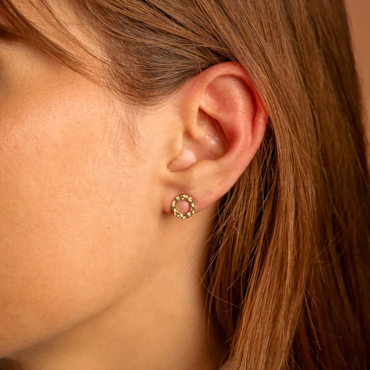 MAGICAL STUDS